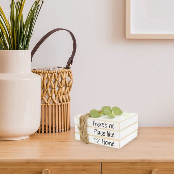 stacking books décor
